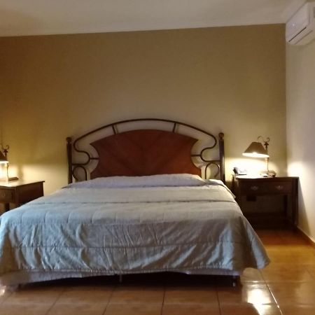 Hotel Puerta Del Rey سانتا كروز دي لا سي المظهر الخارجي الصورة