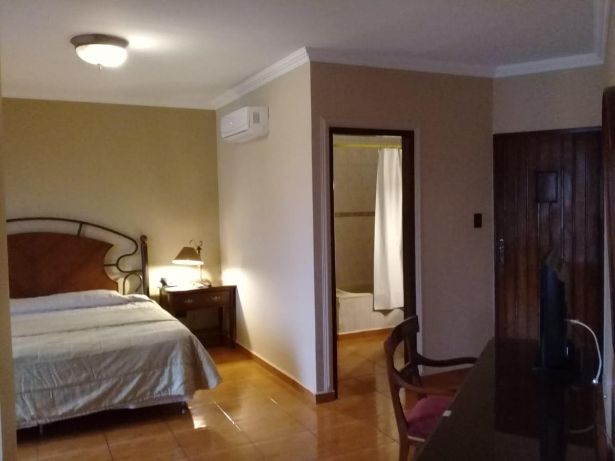 Hotel Puerta Del Rey سانتا كروز دي لا سي المظهر الخارجي الصورة