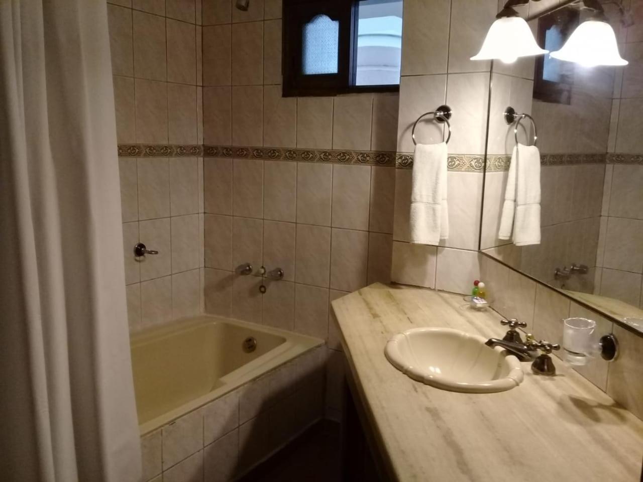 Hotel Puerta Del Rey سانتا كروز دي لا سي المظهر الخارجي الصورة